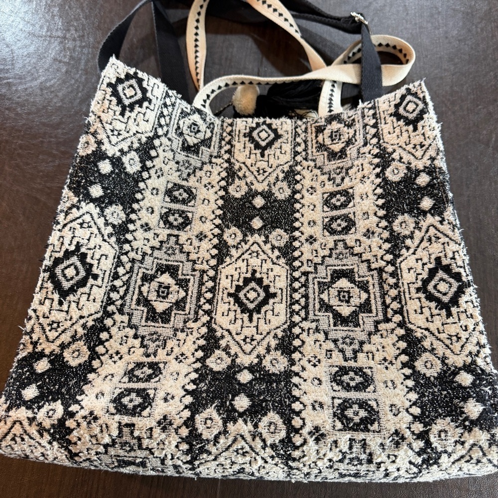 America & Beyond Bohemian Black and Cream Jacquard Beaded Tote Bag with Tassel - Picture 4 of 9